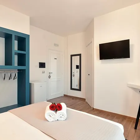 Coral Bay Charming House Pensión 2*