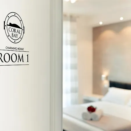 Pensión Coral Bay Charming House 2*